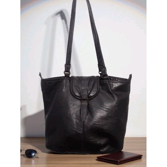 Vintage 80s Capezio Leather Flap Purse Handbag Black Biker Retro Push Clasp READ - Picture 1 of 12